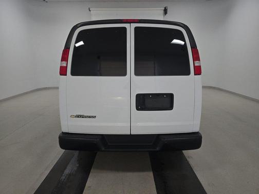 Summit White 2023 Chevrolet Express 2500 RWD 2500 135"