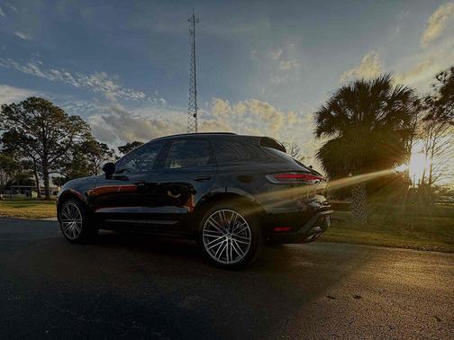 2025 Porsche Macan S