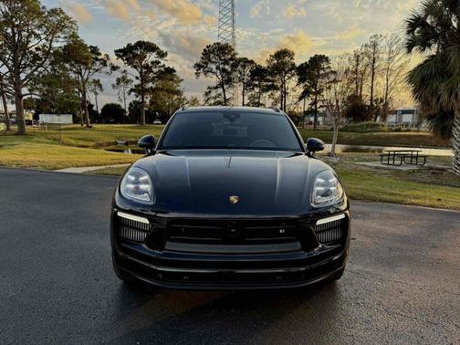 2025 Porsche Macan S