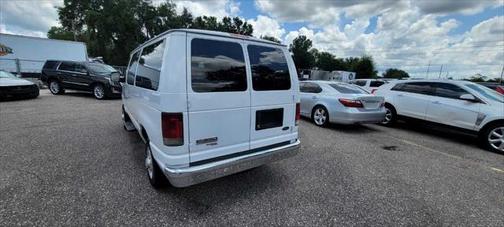2008 Ford E350 Super Duty XL Wagon