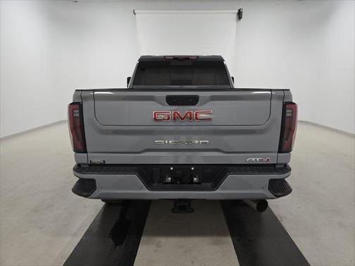 2024 GMC Sierra 2500 AT4