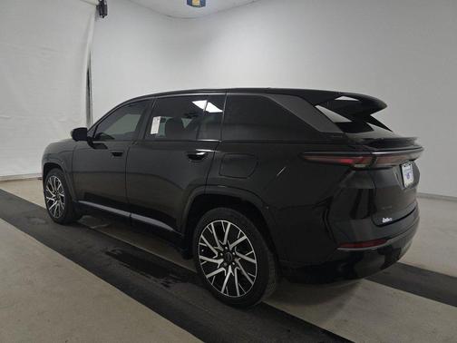 2025 Jeep Wagoneer S Limited