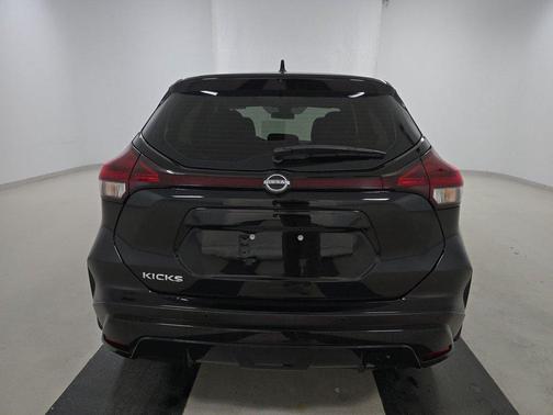 2023 Nissan Kicks S