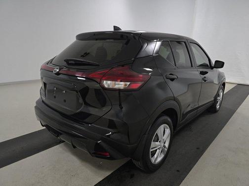 2023 Nissan Kicks S