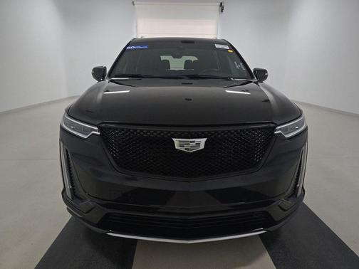 2022 Cadillac XT6 Premium Luxury FWD