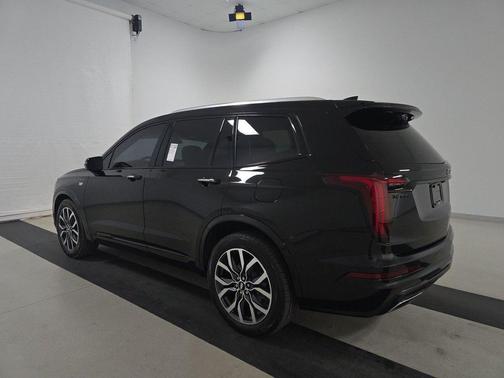 2022 Cadillac XT6 Premium Luxury FWD