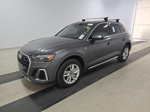 Daytona Gray Pearl Effect 2023 Audi Q5 S line Premium 45 TFSI quattro