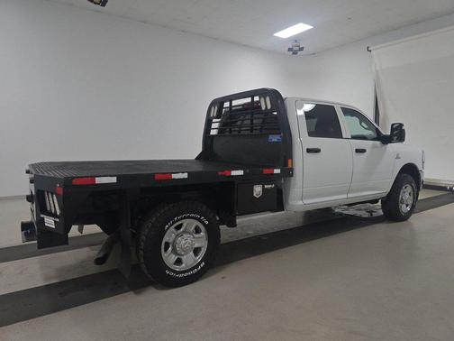 2024 RAM 2500 Tradesman Crew Cab 4x4 8' Box