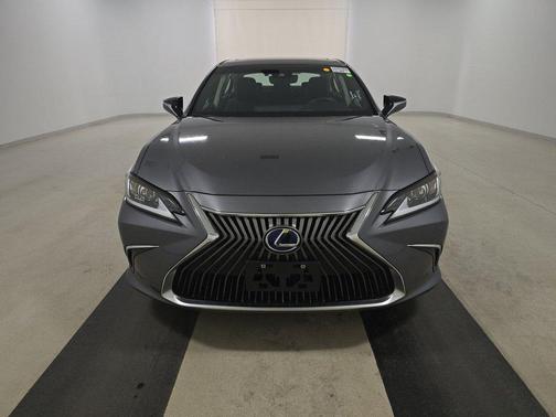 2021 Lexus ES 300h Base