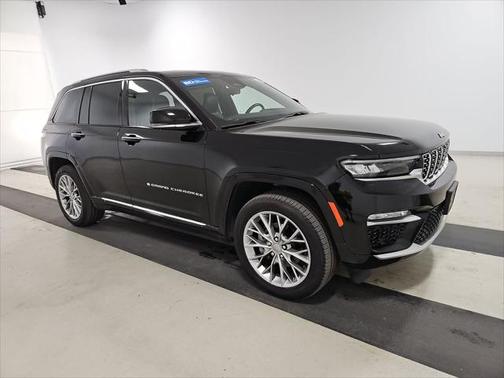 2022 Jeep Grand Cherokee Summit