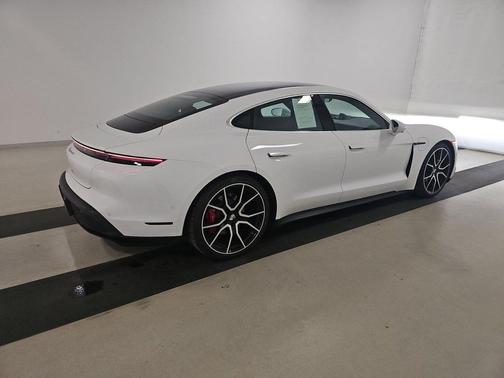 2024 Porsche Taycan 4S
