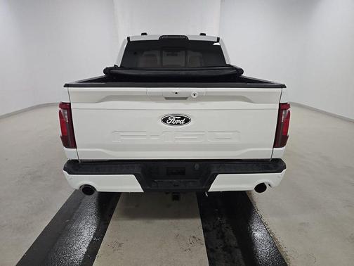 Oxford White 2024 Ford F-150 XLT 2WD SuperCrew 5.5' Box