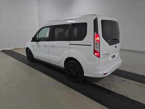 2017 Ford Transit Connect XLT w/Rear Liftgate