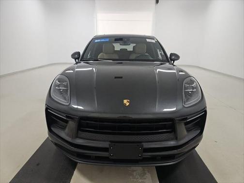 2022 Porsche Macan Turbo