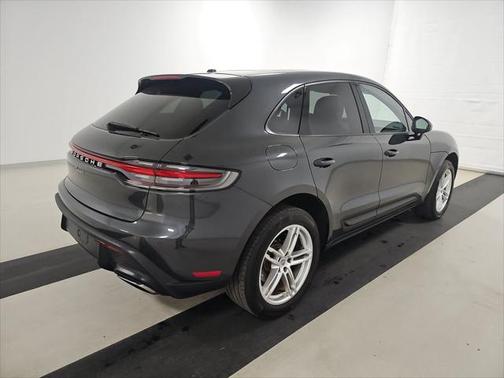 2022 Porsche Macan Turbo