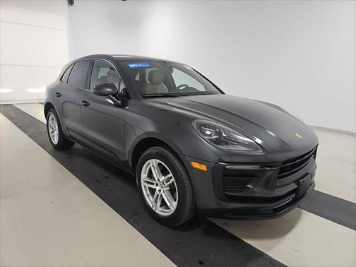 2022 Porsche Macan Turbo