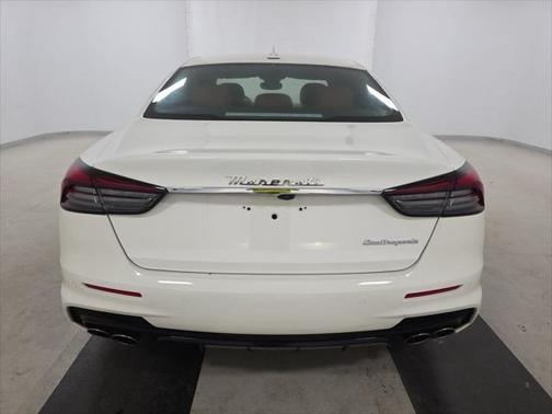 2022 Maserati Quattroporte Modena
