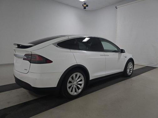 2016 Tesla Model X 90D SUV ELECTRIC