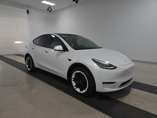 2021 Tesla Model Y Long Range Dual Motor All-Wheel Drive