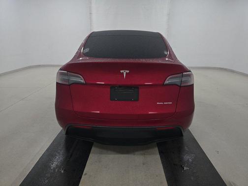 2025 Tesla Model Y Long Range Dual Motor All-Wheel Drive