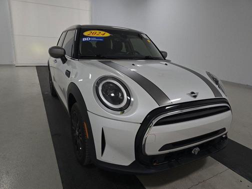 2024 MINI Hardtop Cooper