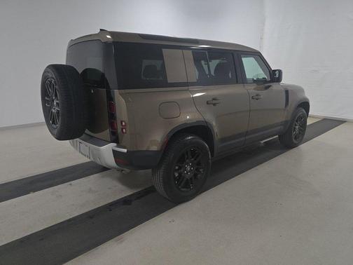 2025 Land Rover Defender 110 P300