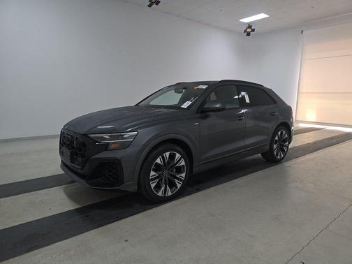2025 Audi Q8 55 Premium Plus