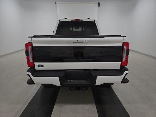 2025 Ford F-350 Platinum