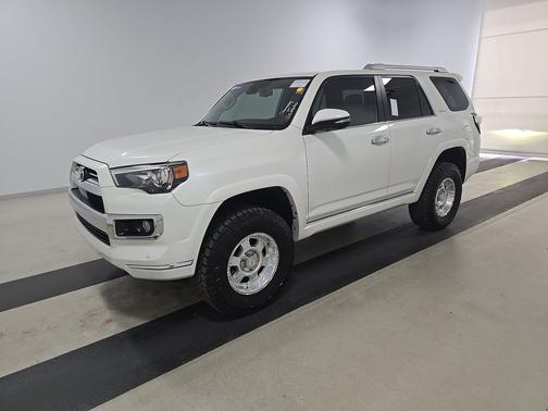 Blizzard Pearl 2020 Toyota 4Runner SR5