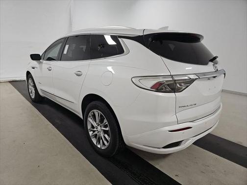 2022 Buick Enclave FWD Avenir