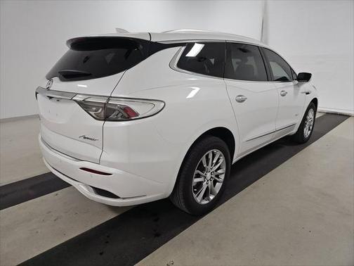 2022 Buick Enclave FWD Avenir