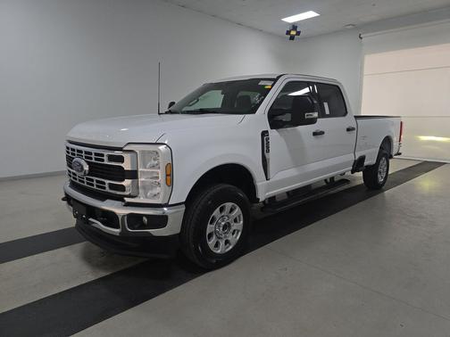 OXFORD WHITE 2024 Ford F-250 XLT