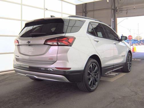 2022 Chevrolet Equinox FWD RS