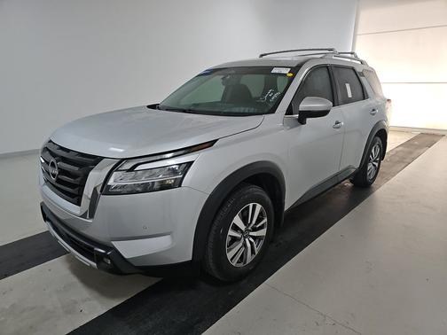 2022 Nissan Pathfinder SL 2WD