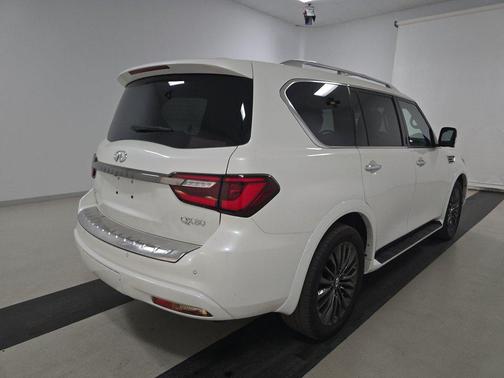 2024 INFINITI QX80 SENSORY AWD