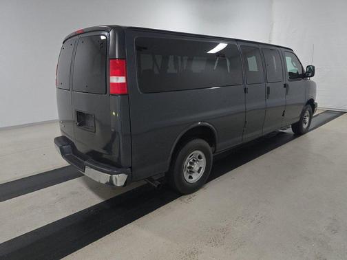 2017 Chevrolet Express 3500 LT