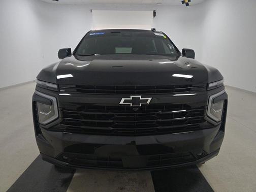 2025 Chevrolet Suburban RST