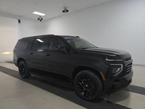 2025 Chevrolet Suburban RST