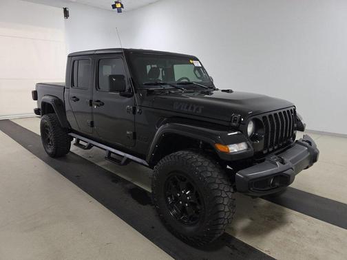2022 Jeep Gladiator Sport