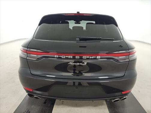 2020 Porsche Macan Base
