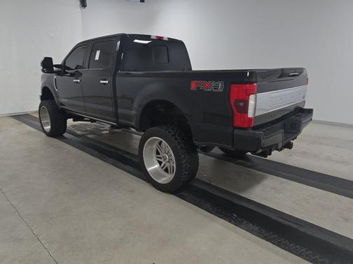 2017 Ford F-250 Platinum 4WD Crew Cab 6.75' Box