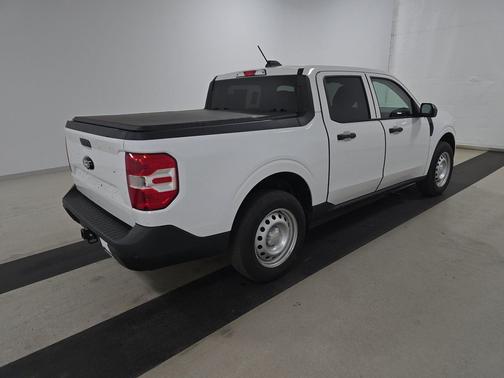 Oxford White 2025 Ford Maverick XL AWD SuperCrew
