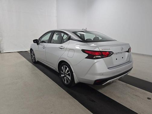 Brilliant Silver Metallic 2021 Nissan Versa SV CVT