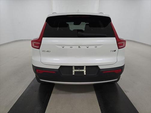 2022 Volvo XC40 T5 Inscription