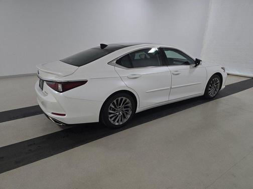 2024 Lexus ES 350 Ultra Luxury