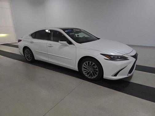 2024 Lexus ES 350 Ultra Luxury