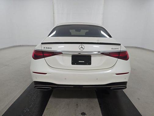 MANUFAKTUR Cashmere White Magno 2023 Mercedes-Benz S-Class S 580 4MATIC Sedan