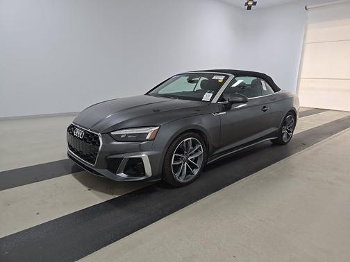 Daytona Gray Pearl Effect/Black Roof 2024 Audi A5 S line Premium Plus 45 TFSI quattro