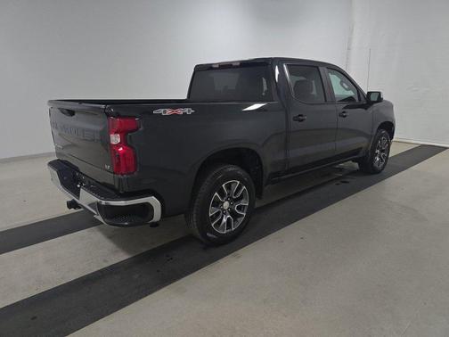 2022 Chevrolet Silverado 1500 4WD Crew Cab 147" LT w/2FL