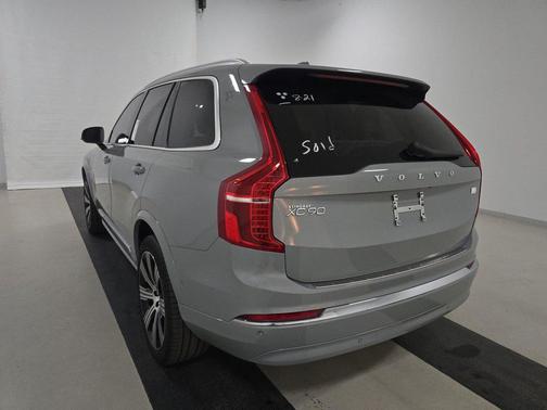 2024 Volvo XC90 Recharge Plug-In Hybrid T8 Ultimate 6-Seater
